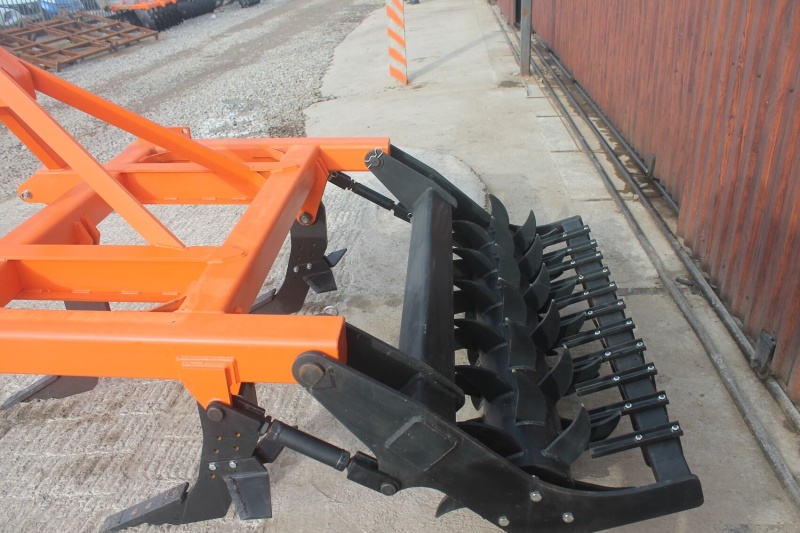 Плуг чизельный ПЧН-1,6 с зубчатым катком купить в Махачкале – «БДН-АгроКубань», 9