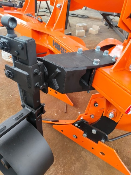 Плуг навесной оборотный 3/35 купить в Махачкале – «БДН-АгроКубань», 5