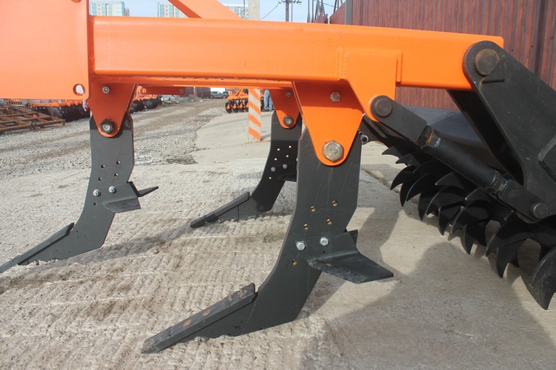 Плуг чизельный ПЧН-1,6 с зубчатым катком купить в Махачкале – «БДН-АгроКубань», 11